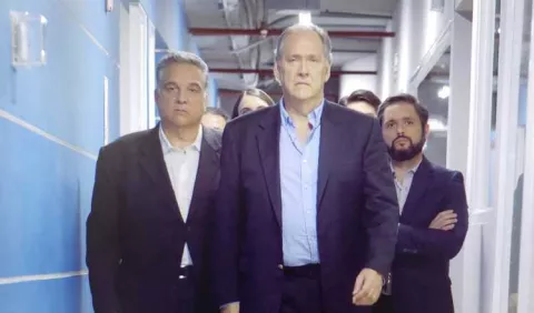 Poder que embrutece