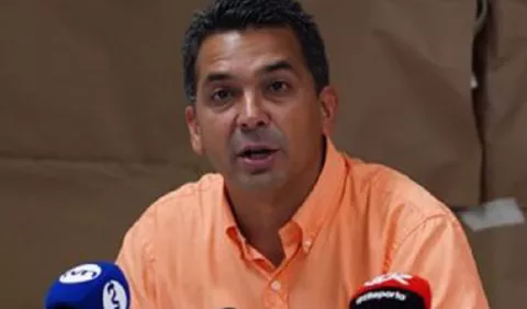 Ricardo Lombana dice que partidos no son la única vía de participación