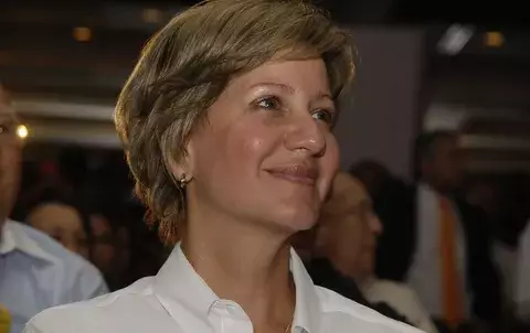 Lorena Castillo no descarta posibilidad de participar en política 