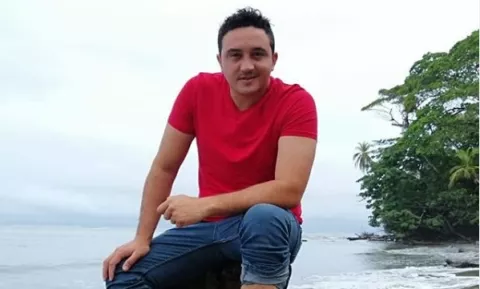 Lucho Pérez está trabajando fuerte para eliminar la flacidez de su abdomen