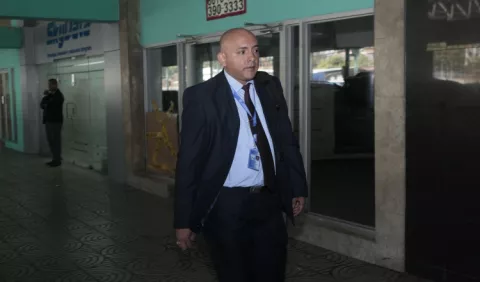 Fiscalía desacredita a su perito estrella