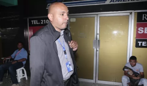 Testigo revela presiones que hubo para involucrar a Ricardo Martinelli en el caso de los pinchazos