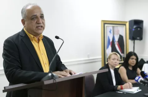 Luis Eduardo Camacho presentará recursos contra la procuradora Kenia Porcell