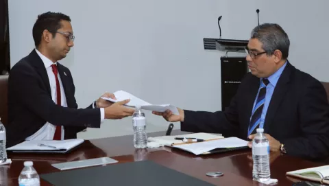Minsa elabora programa de becas para 70 médicos, que busca llevar más salud a la población indígena