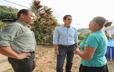 ¿Cuántas vidas ustedes han salvado?, preguntó Rómulo Roux a los críticos de Luis Casis