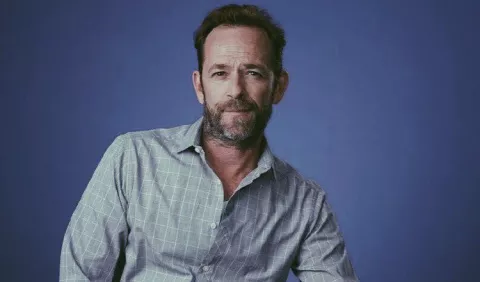 Estrella  de '90210'  Luke Perry sufre derrame cerebral