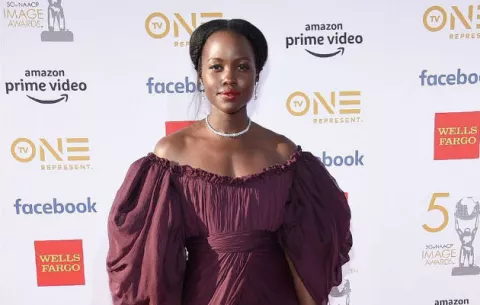 Lupita Nyong'o presenta su primer libro 