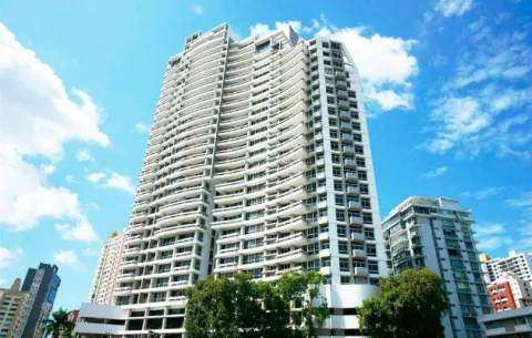 Empleada doméstica suministró datos de mujer que cayó de edificio en El Cangrejo por una "selfie"