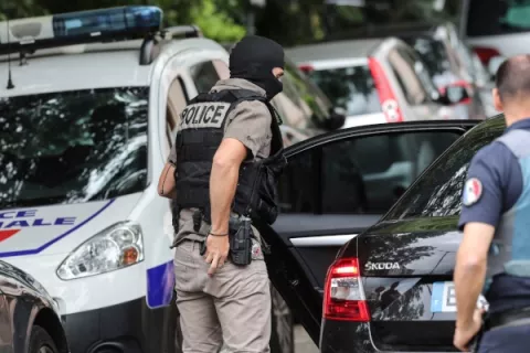 Tres personas fueron detenidas en relación a una explosión en la ciudad de Lyon
