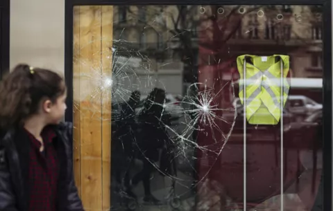 Protestas dejan al menos 288 detenidos