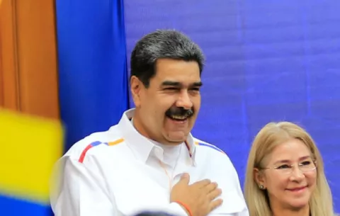 Maduro se mofa de acusación de Moreno y sugiere revertir medidas en Ecuador