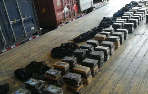 Siguen encontrando maletas con cocaína en puertos marítimos en Colón