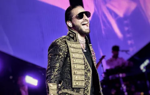 Siguen cuestionando sexualidad de Maluma 