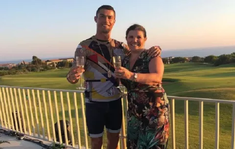 Madre de Cristiano Ronaldo vuelve a tener cáncer de mama