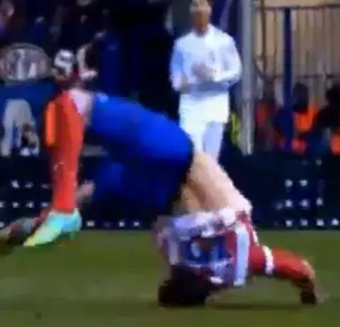 Copa del Rey: Jugador del Atlético de Madrid es hospitalizado tras fuerte caída