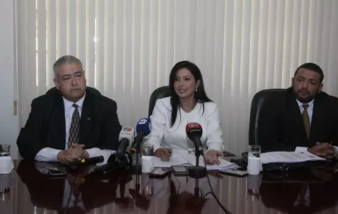 Ordenan liberación de Ramsés Owens; cumplirá medida cautelar de país por cárcel