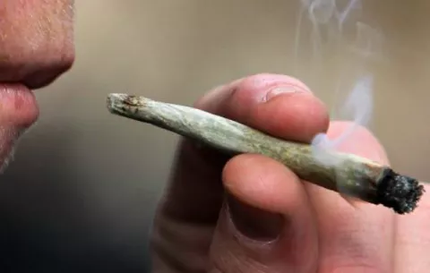 Los medicamentos derivados del cannabis ya pueden recetarse en el Reino Unido