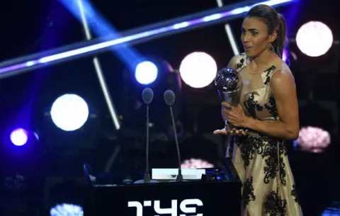 Marta, sigue siendo la mejor en el fútbol femenino