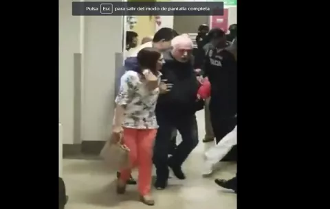 A la fuerza sacan a expresidente Ricardo Martinelli de centro hospitalario