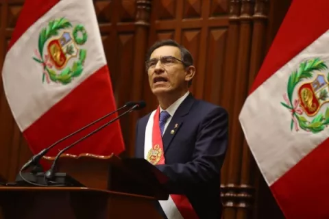 Presidente de Perú Martín Vizcarra está dispuesto a recortar su mandato por reformas