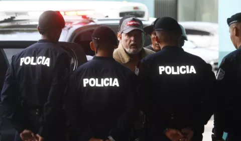 Copias de discos dadas a defensa de Ricardo Martinelli pasarán por peritaje