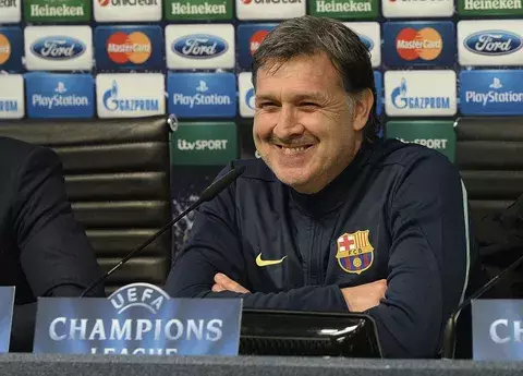 "Tata" Martino y Aguirre, suspendidos con un encuentro