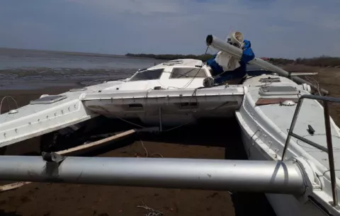 !Tragedia! Niño de 9 años fallece al caerle mástil de un bote en Aguadulce