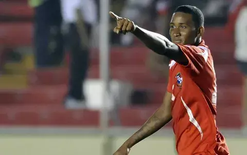 Le dan el último adiós al futbolista "Matagatos" Rentería