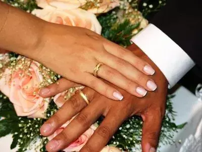 El papa pide acompañar y no condenar a quien ha fracasado en su matrimonio