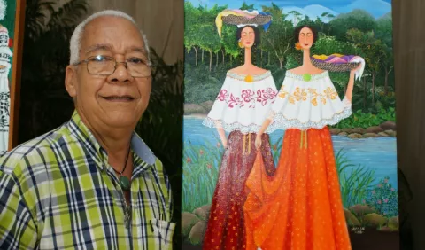 Homenaje a Mayo Hassán