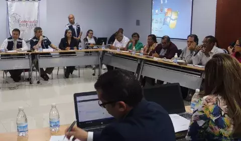 Docentes negocian más viáticos y zonificación