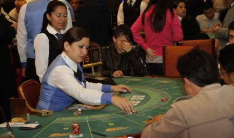 MEF no creará una renta sustitutiva tras eliminación de impuesto a las mesas de juego de casinos completos