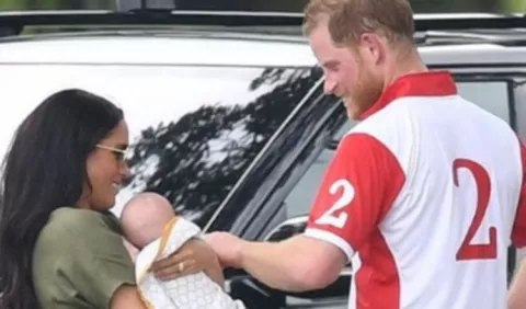 Archie acompaña a su papá a un juego y su conducta fue ejemplar