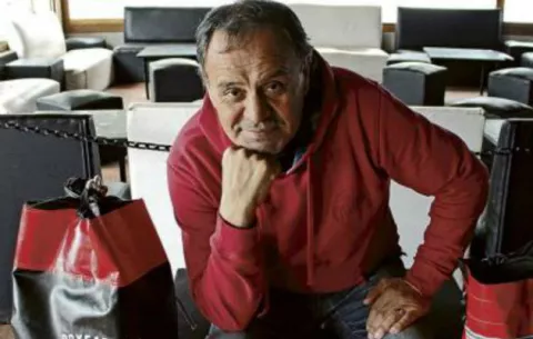 Muere atragantado en concurso de comelona exboxeador argentino