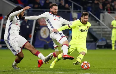 Barcelona no pasa del empate en su visita al Lyon
