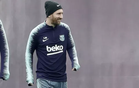 Messi alienta a la selección femenina de Argentina, rival de Panamá