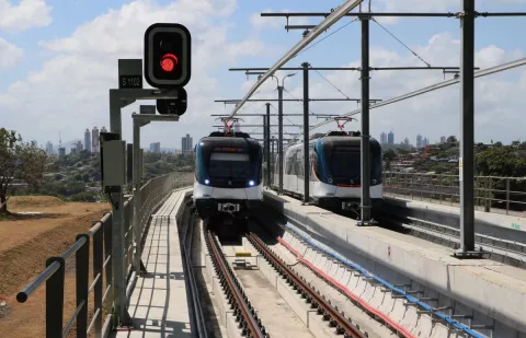 Usuario que sufrió accidente en el Metro fue trasladado a centro médico privado