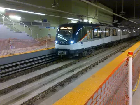 Desvíos en Transístmica por colocación de Vigas del Metro