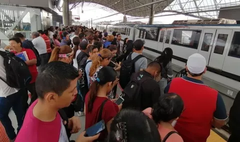 Llueven críticas en contra del Metro de Panamá por la suspensión del servicio en la Línea 1