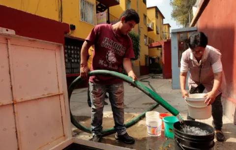 Gran corte de agua deja a más de cinco millones sin agua en ciudad de México