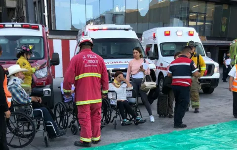 Dan de alta 12 lesionados por turbulencias durante vuelo en México