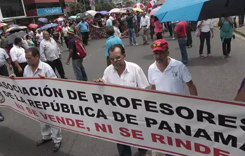Manifestación de docentes, 6 de mayo