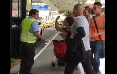 Mi Bus investiga incidente entre operador de metrobús y usuaria, que quedó grabado en video