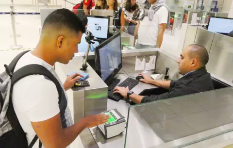 Prohíben entrada a más de 2,400 extranjeros; estaban sin visa y no tenían solvencia económica
