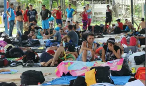 Continúa el flujo de migrantes por la frontera de Darién