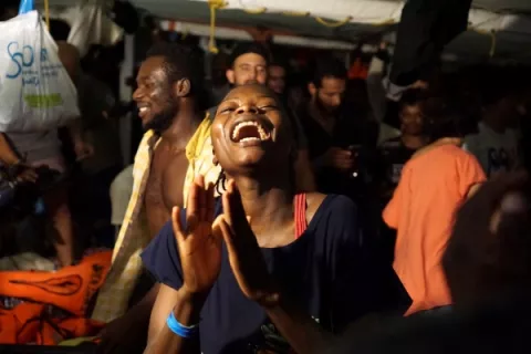 Agonía del "Open Arms" concluye con la orden de desembarcar en Lampedusa