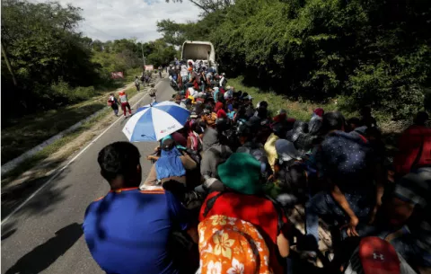 Unos 2,000 declarados LGBTI integran la caravana de migrantes hacia EE.UU.