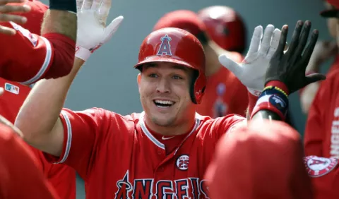 Mike Trout firmará un contrato por  430 millones de dólares