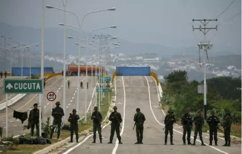 Guaidó califica de crimen lesa humanidad impedir ingreso de ayuda humanitaria