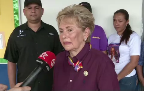 Mireya Moscoso aconseja al futuro candidato panameñista, a tener en cuenta  que el presidente debe ser humilde